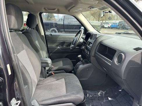 Used 2014 Jeep Patriot Sport w/ Power Value Group image 10