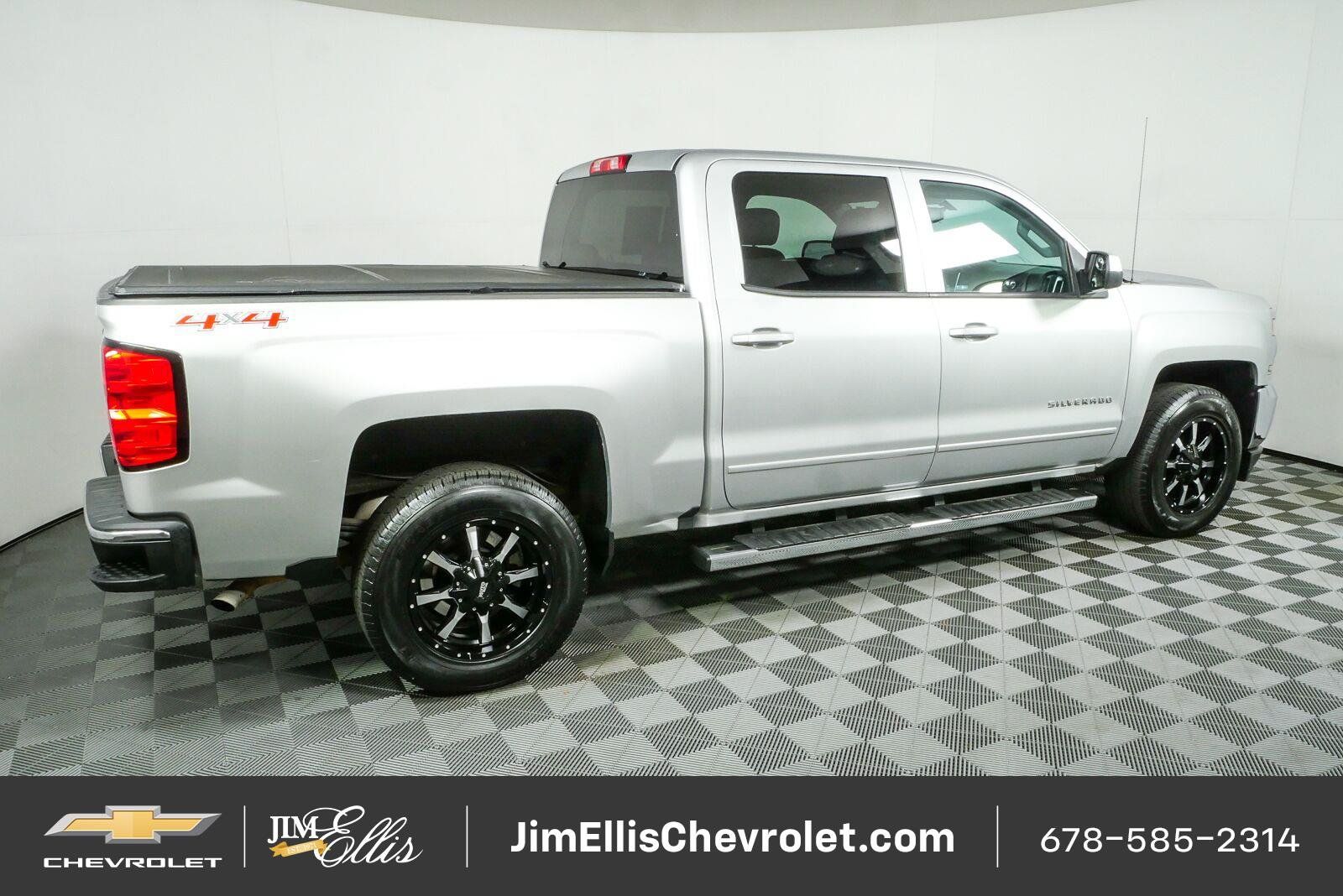 Used 2017 Chevrolet Silverado 1500 LT w/ All Star Edition AWD/4WD image 2