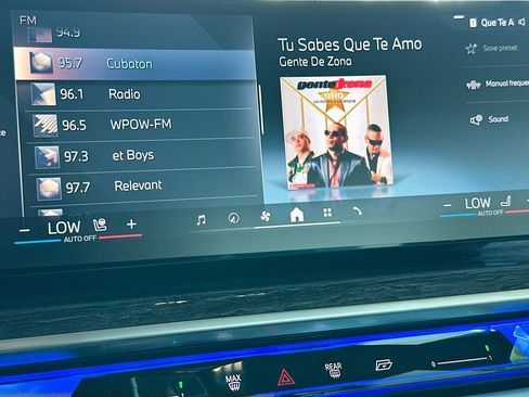 Certified 2025 BMW 760i xDrive image 15