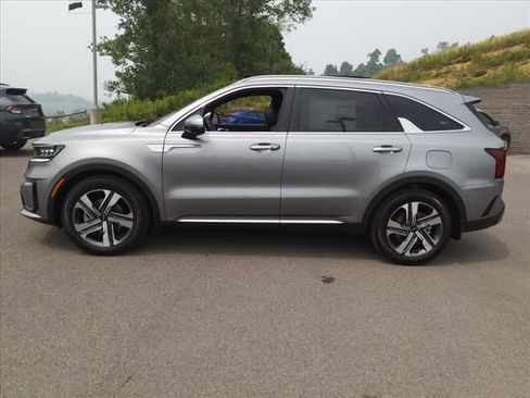 Used 2023 Kia Sorento SX Prestige image 4