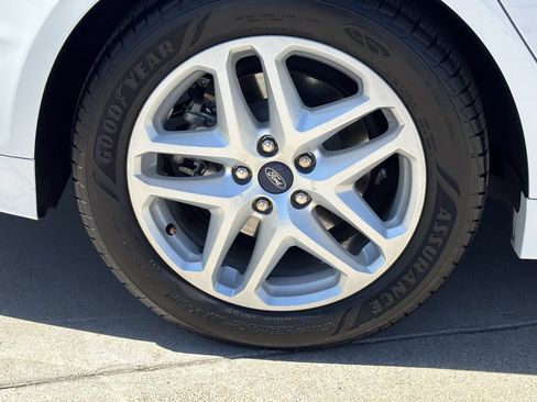 Used 2016 Ford Fusion SE FWD image 7
