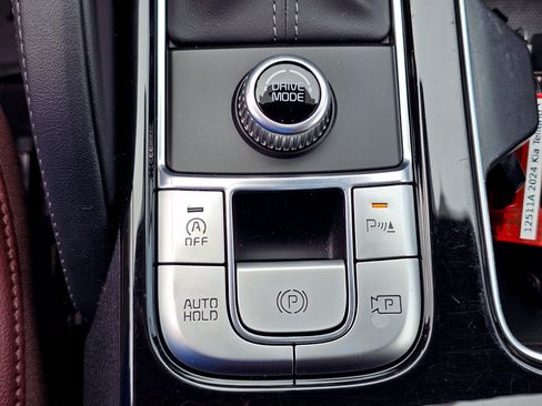 Used 2024 Kia Telluride SX w/ Towing Package FWD image 28