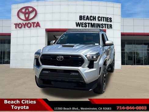 Certified 2024 Toyota Tacoma TRD Sport w/ TRD Sport Upgrade Package AWD/4WD image 5
