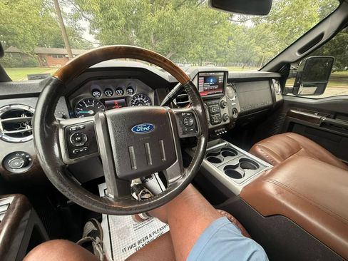 Used 2016 Ford F250 Platinum w/ FX4 Off-Road Package AWD/4WD image 11