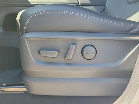 New 2025 Nissan Armada PRO-4X image 23