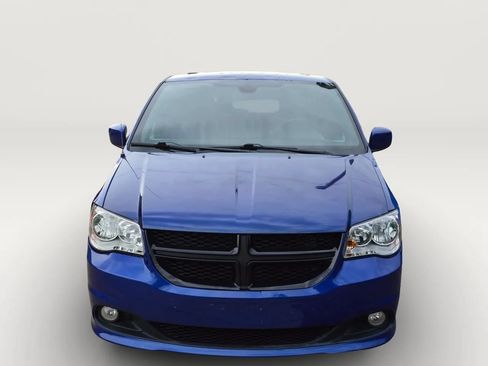 Used 2019 Dodge Grand Caravan GT FWD image 2