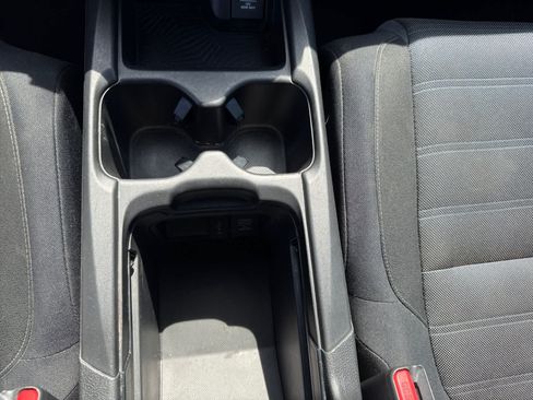 Used 2019 Honda CR-V LX image 17