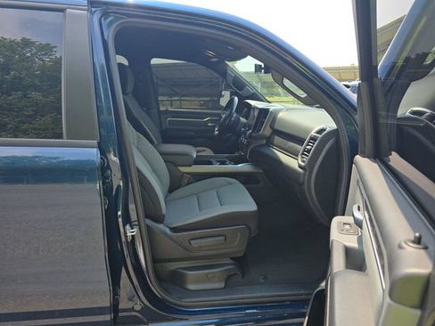 Used 2022 RAM 1500 Big Horn AWD/4WD image 11