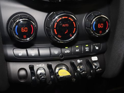 Used 2024 MINI Cooper SE FWD image 31