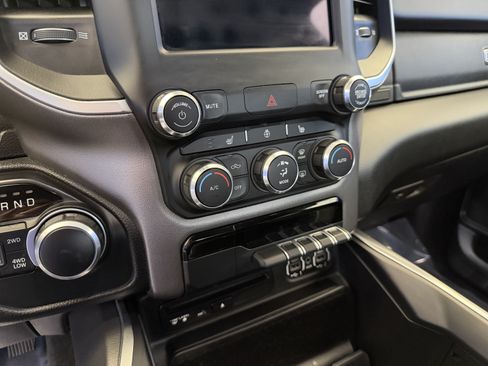 Used 2019 RAM 1500 Big Horn AWD/4WD image 25