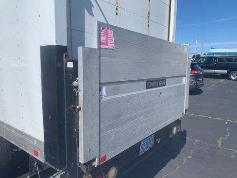 Used 2016 Chevrolet Express 3500 RWD image 7