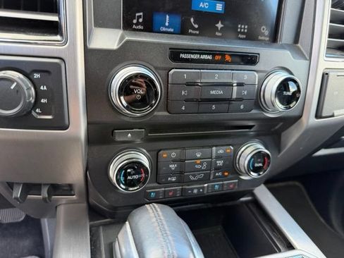Used 2018 Ford F150 Platinum w/ Equipment Group 701A Luxury AWD/4WD image 16