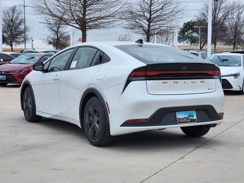 New 2026 Toyota Prius LE image 3