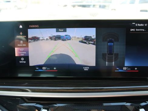 Used 2023 BMW X7 xDrive40i w/ Premium Package image 29