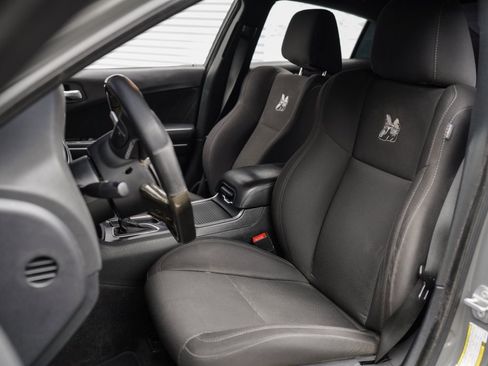 Used 2017 Dodge Charger R/T Scat Pack w/ Beats Audio Group image 22