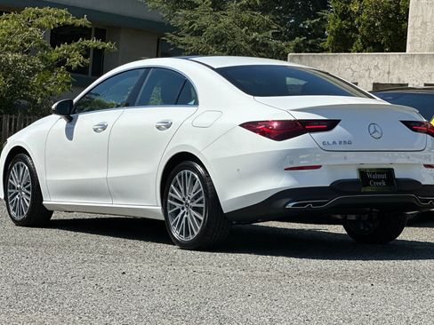 Used 2026 Mercedes-Benz CLA 250 image 3
