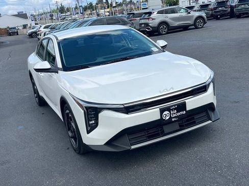 Certified 2025 Kia K4 EX FWD image 5