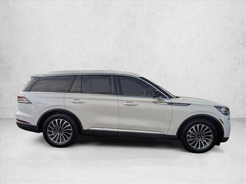 Used 2022 Lincoln Aviator Reserve w/ Class IV Trailer Tow Package image 4