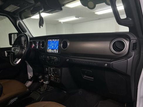 Used 2021 Jeep Wrangler Unlimited Rubicon AWD/4WD image 28