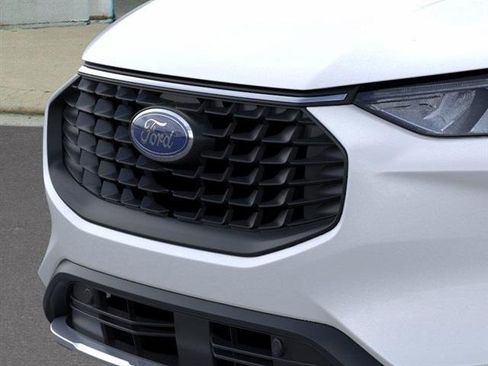 New 2024 Ford Escape SE image 17