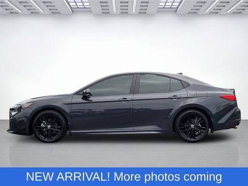 Used 2025 Toyota Camry SE FWD image 7