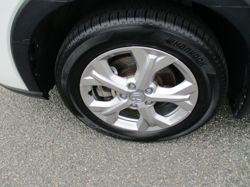 Certified 2024 Honda HR-V LX image 9