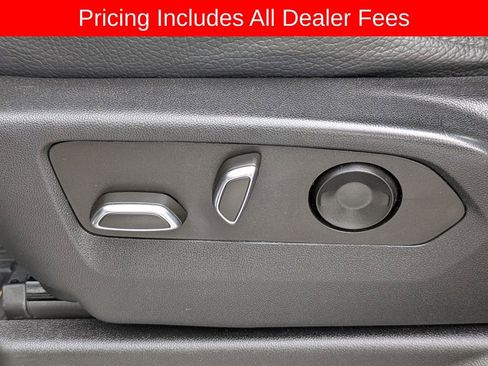 Used 2022 GMC Yukon Denali w/ Advanced Technology Package AWD/4WD image 21