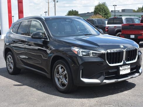 Used 2023 BMW X1 xDrive28i AWD/4WD image 3