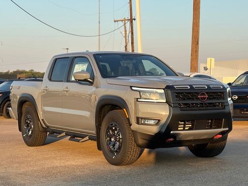 New 2026 Nissan Frontier Pro-X w/ Pro-X Convenience Package image 4