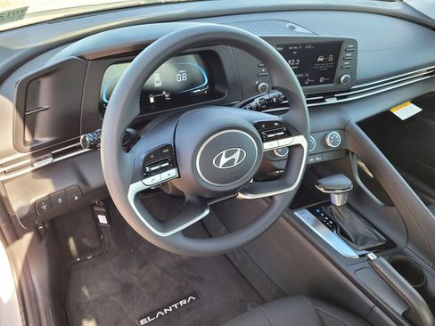 New 2026 Hyundai Elantra SE image 7