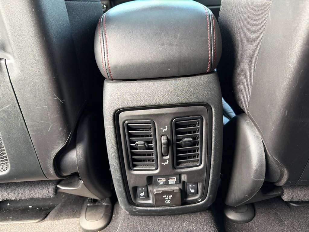 Used 2024 Dodge Durango GT AWD/4WD image 14