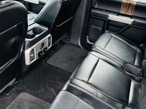 Used 2018 Ford F150 Lariat w/ Equipment Group 502A Luxury image 14