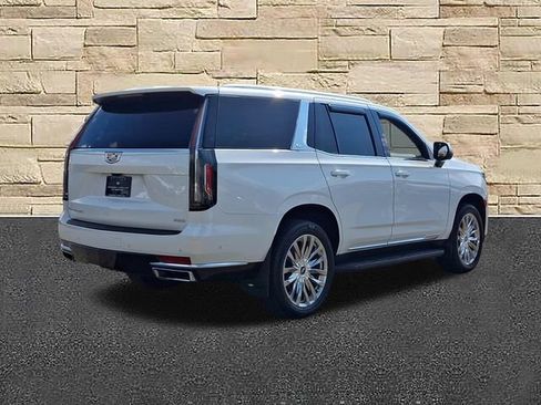 Used 2021 Cadillac Escalade Premium Luxury AWD/4WD image 4