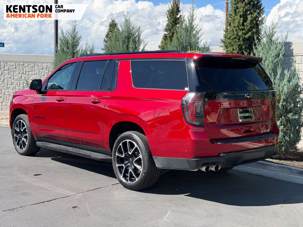 Used 2026 Chevrolet Suburban RST AWD/4WD image 5