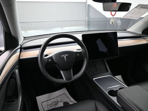 Used 2023 Tesla Model Y Long Range AWD/4WD image 25