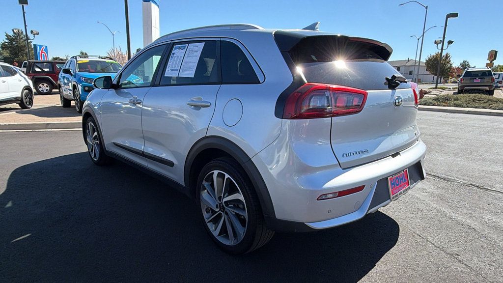 Used 2017 Kia Niro Touring w/ Advanced Technology Package FWD image 5