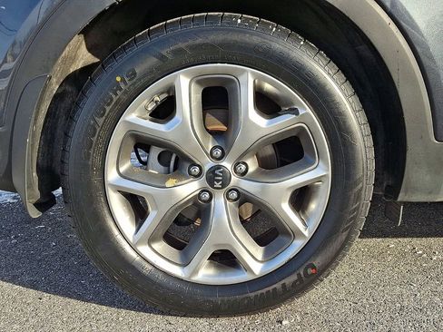 Used 2019 Kia Sorento EX image 8