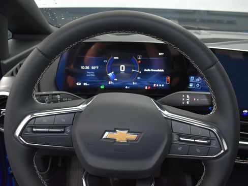Used 2025 Chevrolet Equinox EV LT w/ Comfort Package AWD/4WD image 16