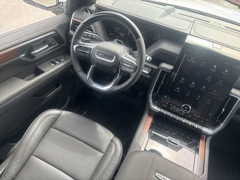 New 2026 GMC Yukon XL Denali w/ Denali Reserve Package AWD/4WD image 39