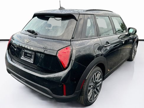 New 2026 MINI Cooper 4-Door Hardtop FWD image 6