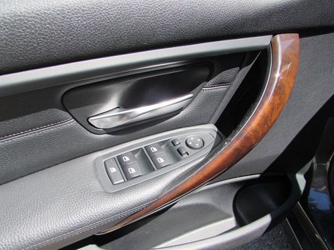 Used 2015 BMW 328i Sedan RWD image 22