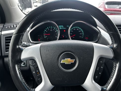 Used 2012 Chevrolet Traverse LT image 17