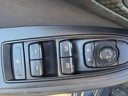 Used 2018 Subaru Crosstrek 2.0i Premium AWD/4WD image 13