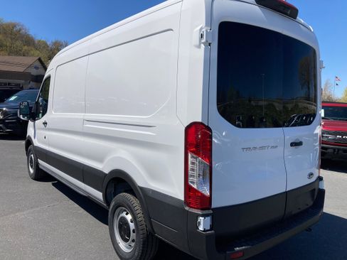 New 2025 Ford Transit 250 148 Medium Roof image 5