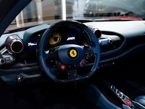 Used 2022 Ferrari F8 Tributo RWD image 17