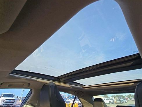 Used 2023 Toyota Camry XSE image 2