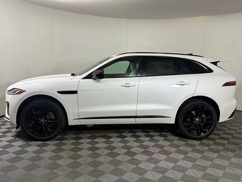 New 2026 Jaguar F-PACE R-Dynamic S image 3