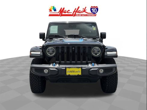 Used 2022 Jeep Wrangler Unlimited Rubicon 4xe w/ Cold Weather Group AWD/4WD image 6
