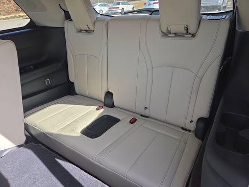 Used 2024 INFINITI QX60 Luxe image 9