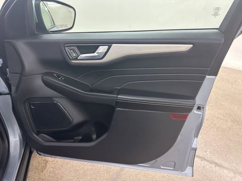 Used 2022 Ford Escape SEL image 20